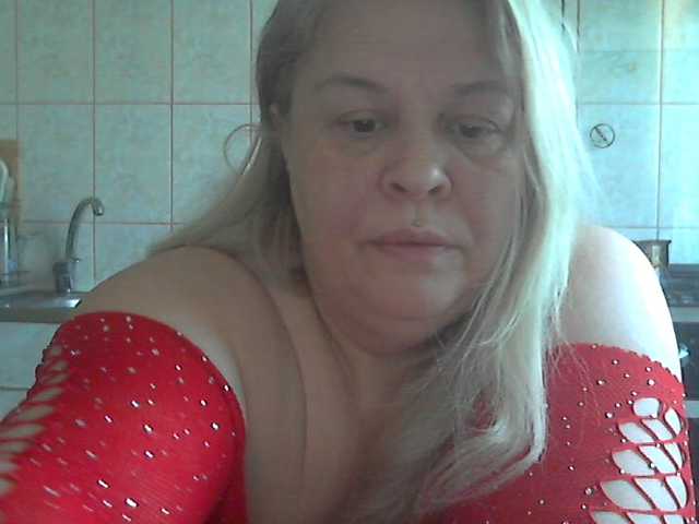 AriannaMilf's BongaCams show and profile