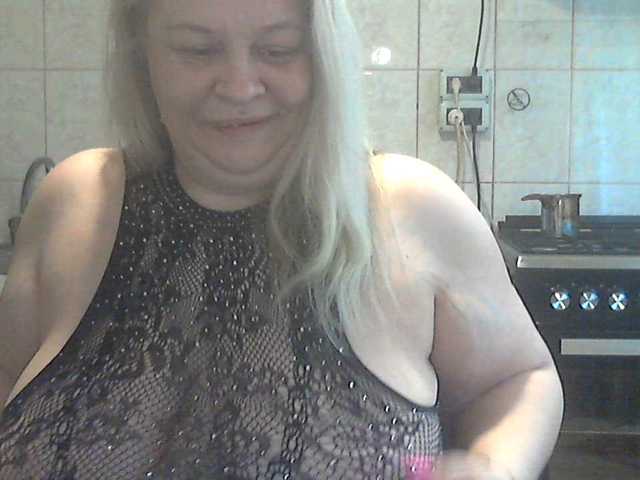 AriannaMilf's BongaCams show and profile