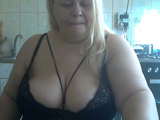 AriannaMilf, en vivo ahora en BongaCams