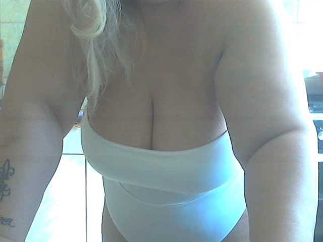 AriannaMilf live cam preview