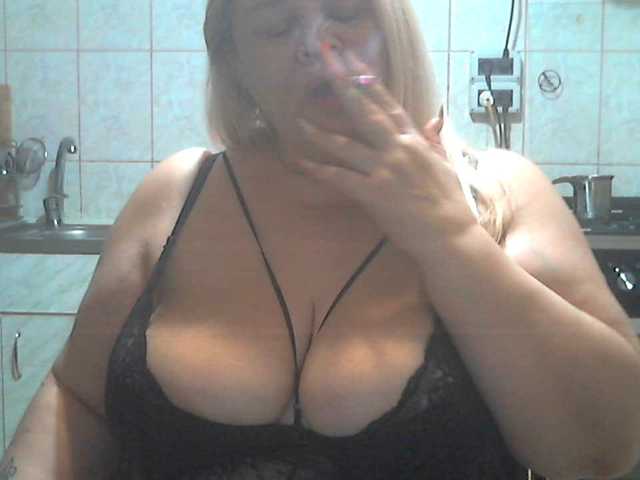 AriannaMilf, en vivo ahora en BongaCams