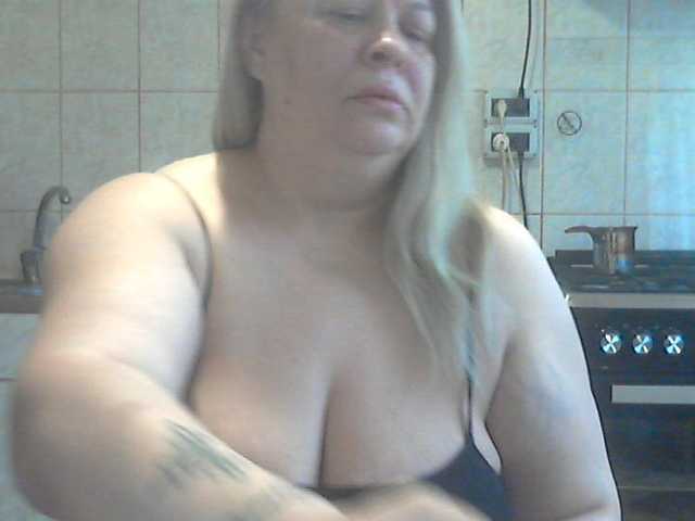 AriannaMilf's BongaCams show and profile