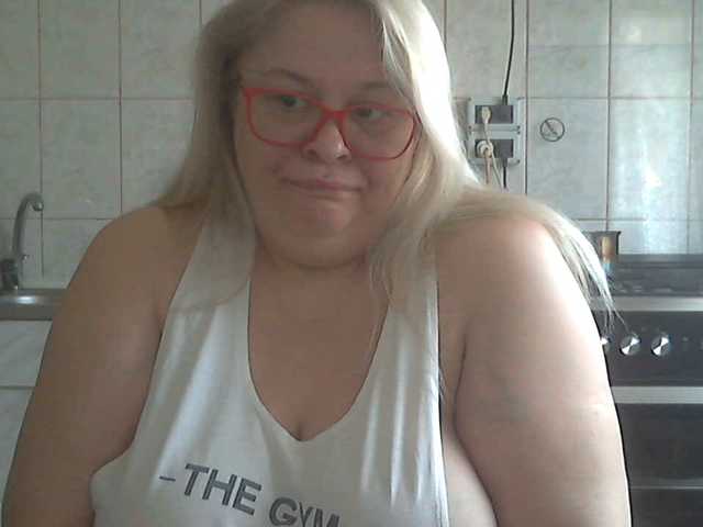 AriannaMilf's BongaCams show and profile