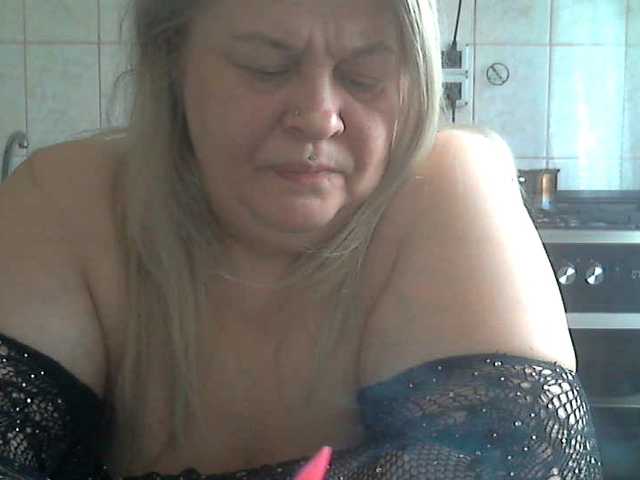 AriannaMilf's BongaCams show and profile