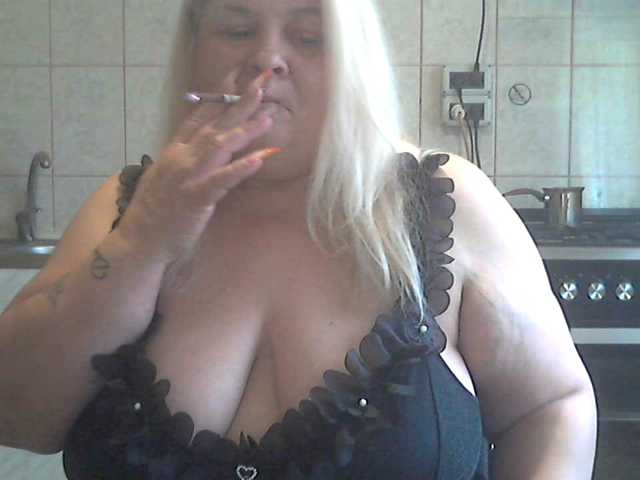 AriannaMilf, en vivo ahora en BongaCams