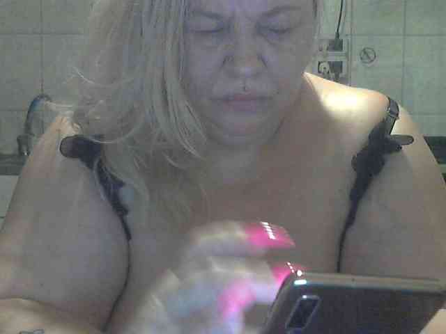 AriannaMilf webcam