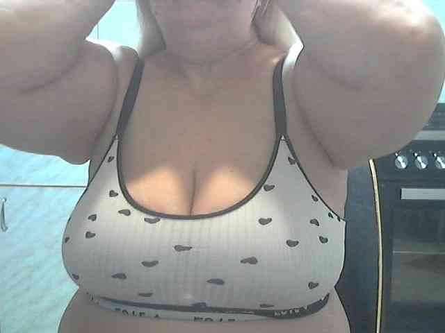 AriannaMilf webcam