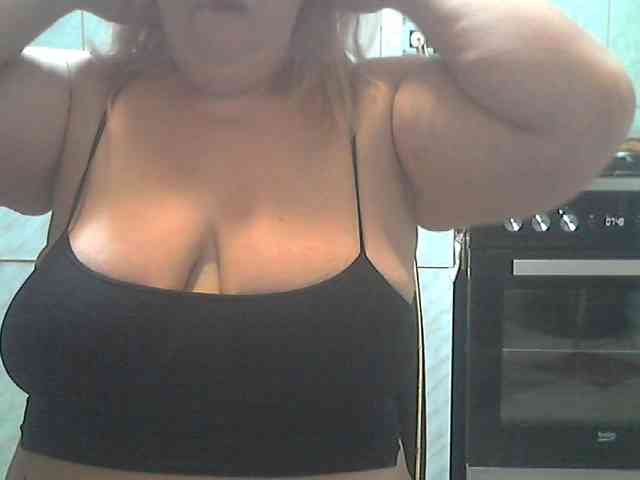 AriannaMilf webcam
