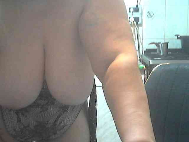 AriannaMilf webcam