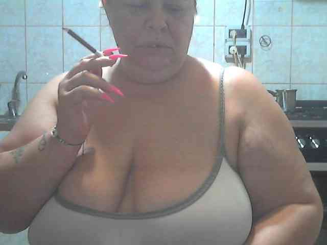 AriannaMilf webcam
