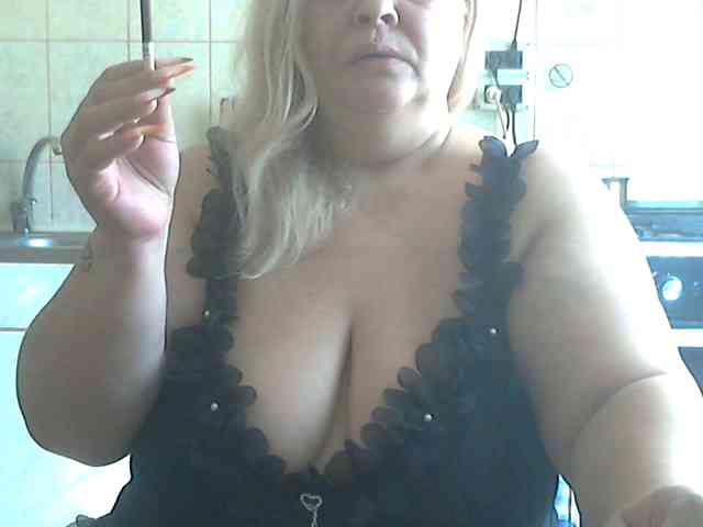 AriannaMilf webcam