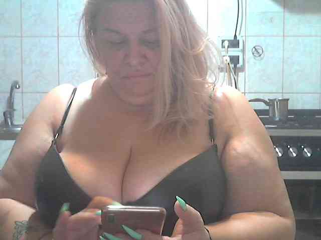 AriannaMilf webcam