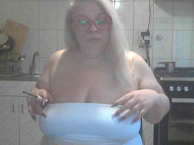 AriannaMilf webcam