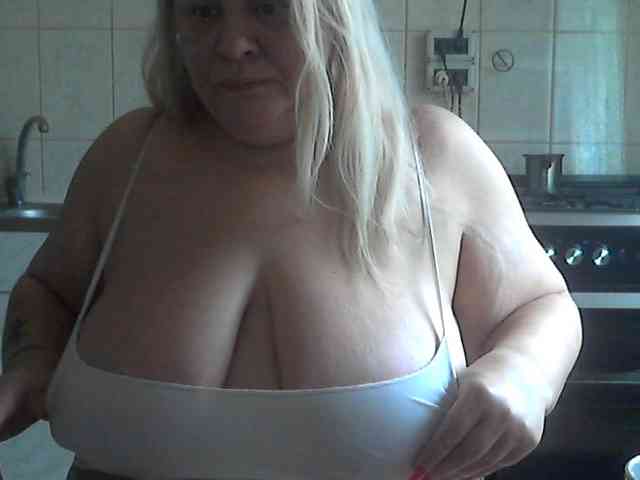 AriannaMilf webcam