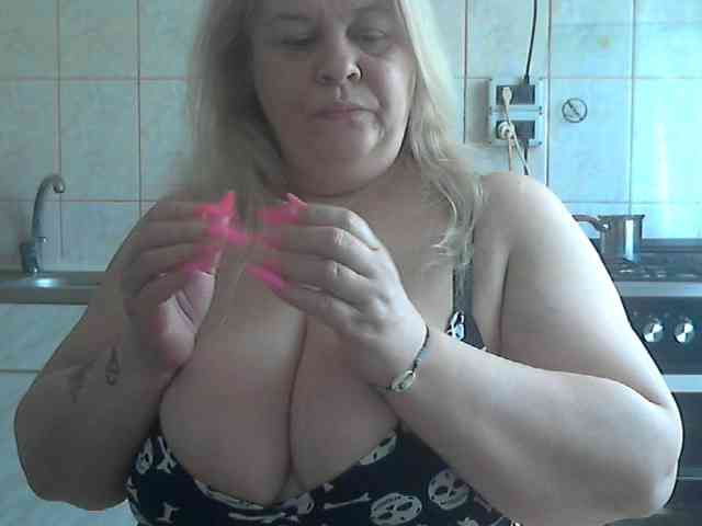 AriannaMilf webcam