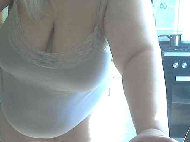 AriannaMilf webcam