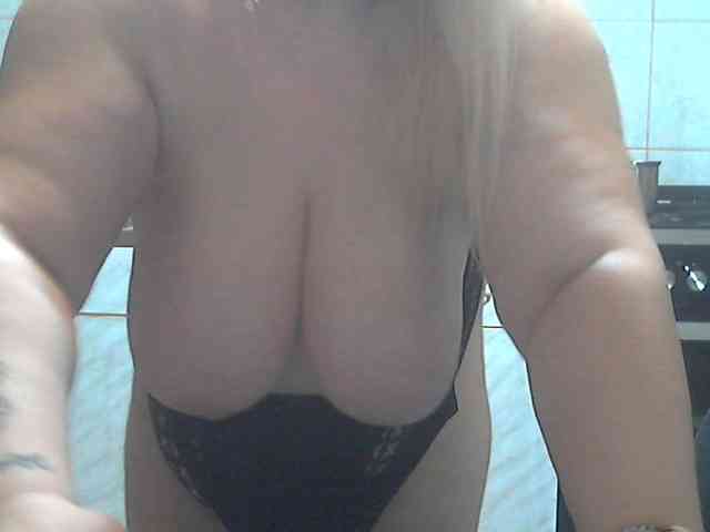 AriannaMilf webcam
