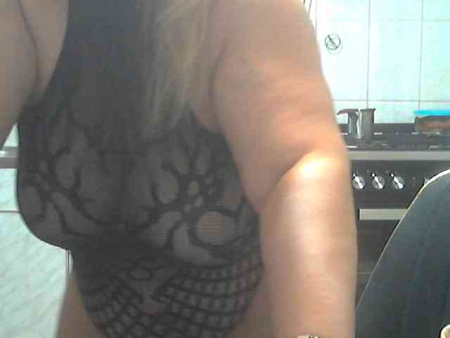 AriannaMilf webcam
