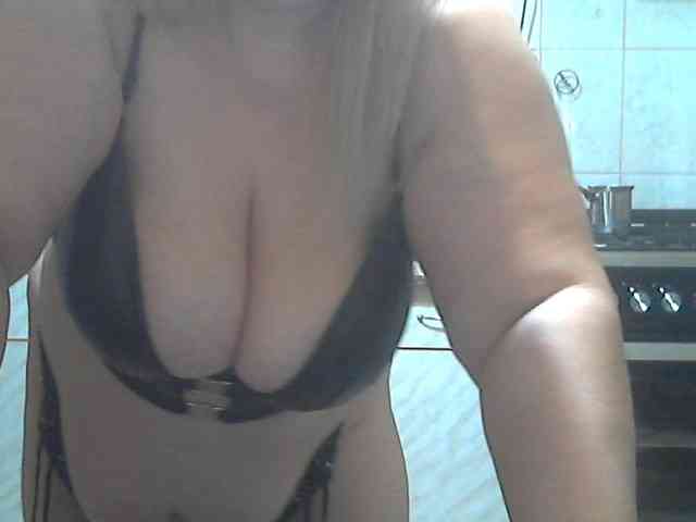 AriannaMilf webcam