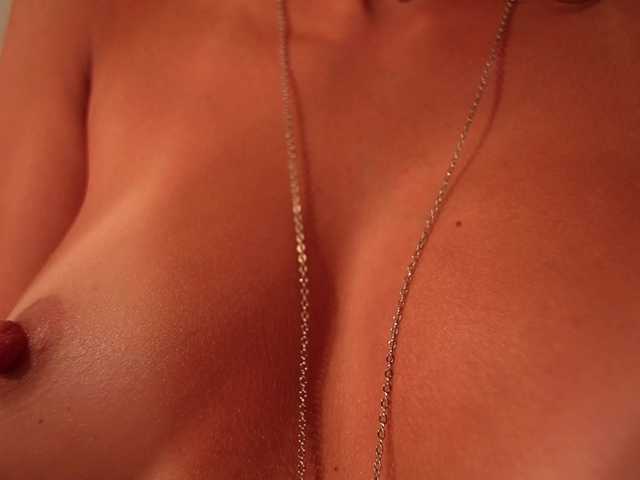 Sensual-giaa live cam on BongaCams