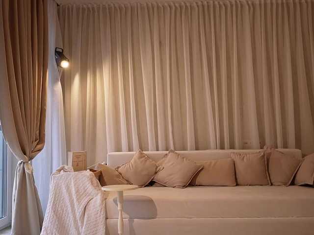 Sensual-giaa's BongaCams show and profile