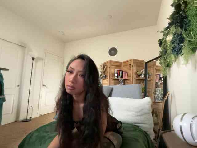 PreeminentJess webcam