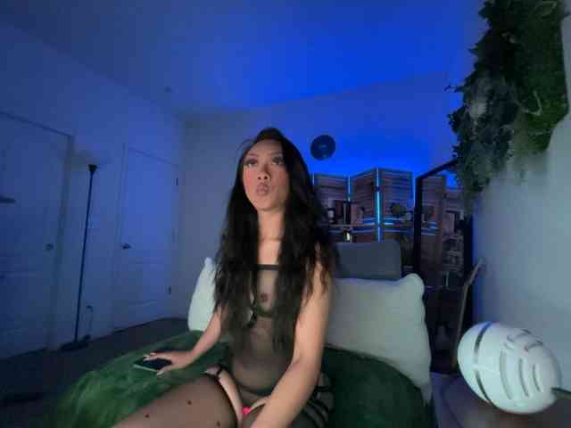 PreeminentJess webcam