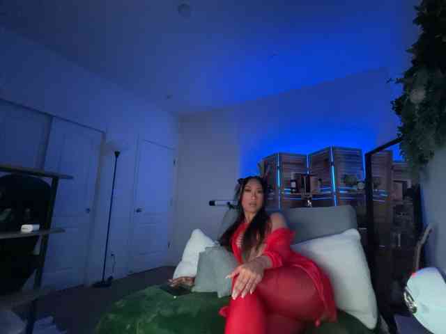 PreeminentJess webcam