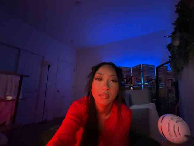 PreeminentJess webcam