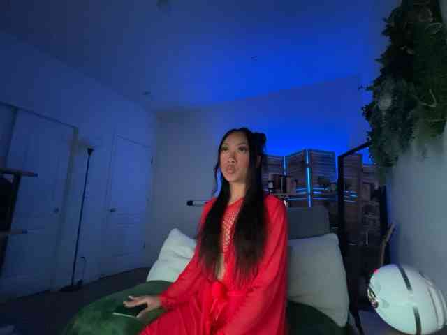 PreeminentJess webcam