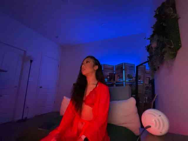 PreeminentJess webcam