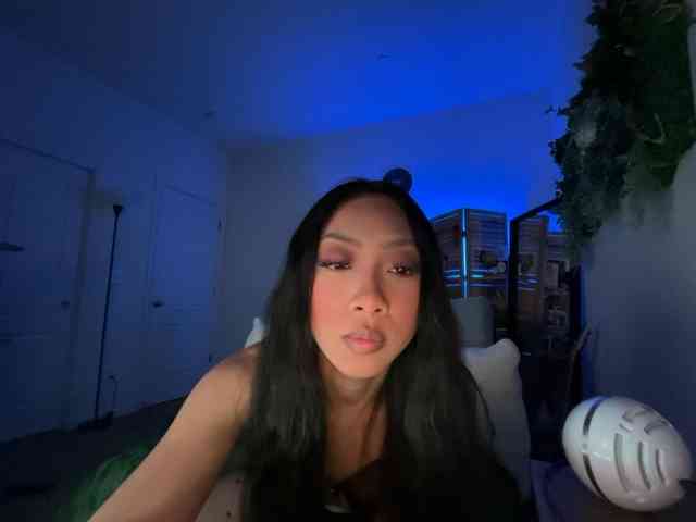 PreeminentJess webcam