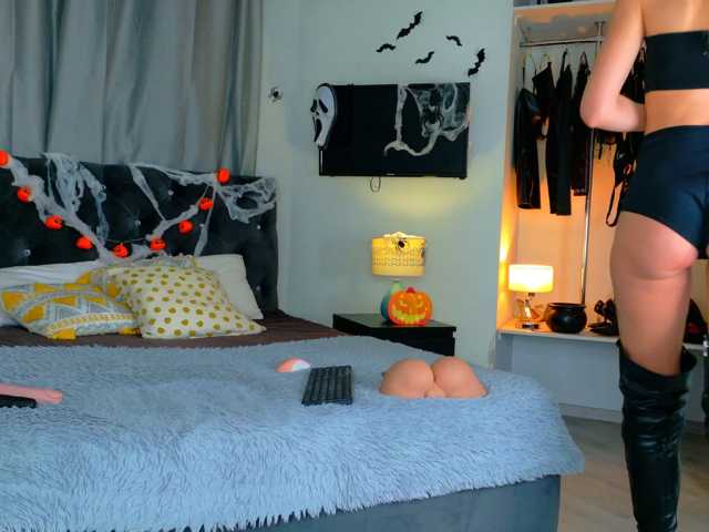 InvitingTina live cam on BongaCams