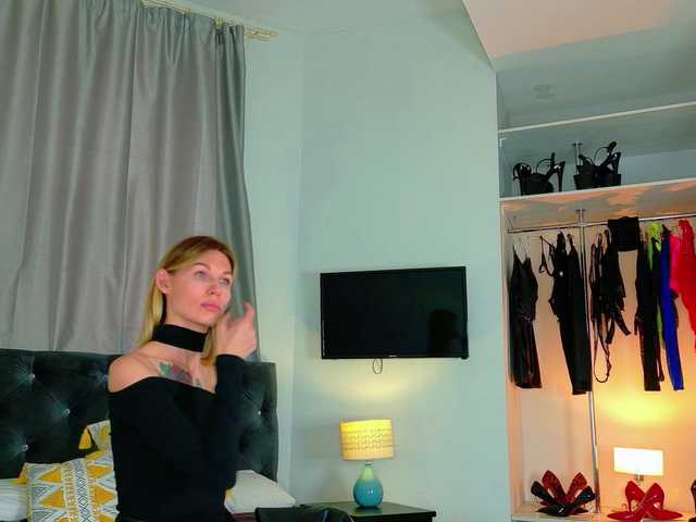 InvitingTina