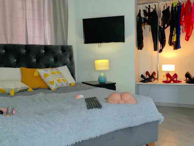 InvitingTina webcam