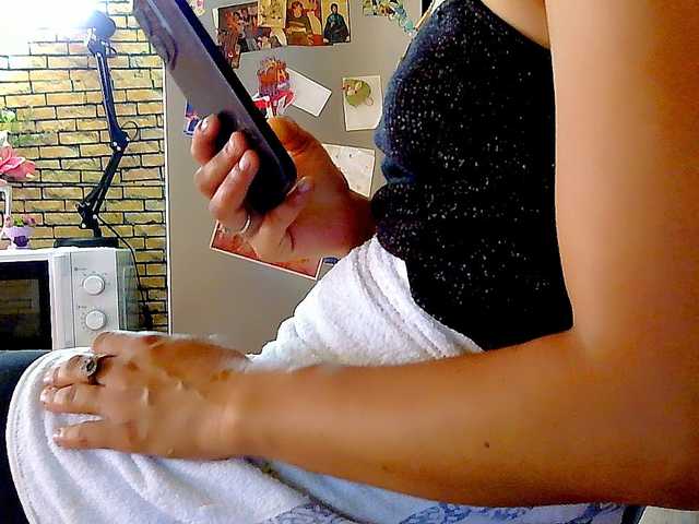 Pervertqueen live cam on BongaCams