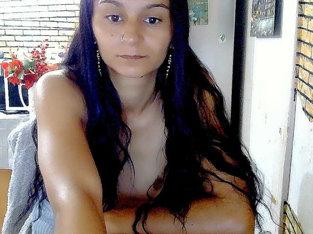 Pervertqueen live cam on BongaCams