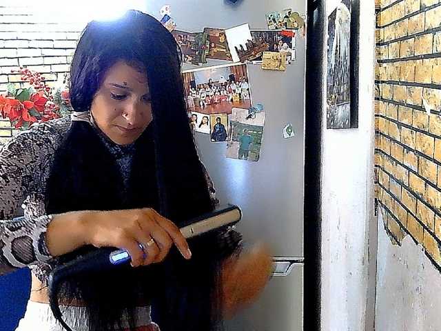 Pervertqueen live cam on BongaCams