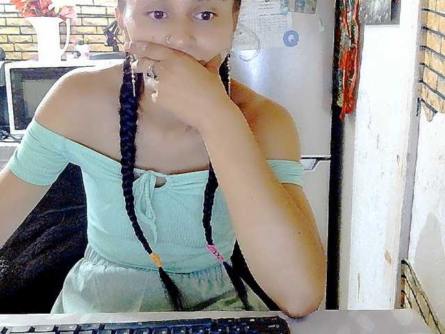Pervertqueen live cam on BongaCams