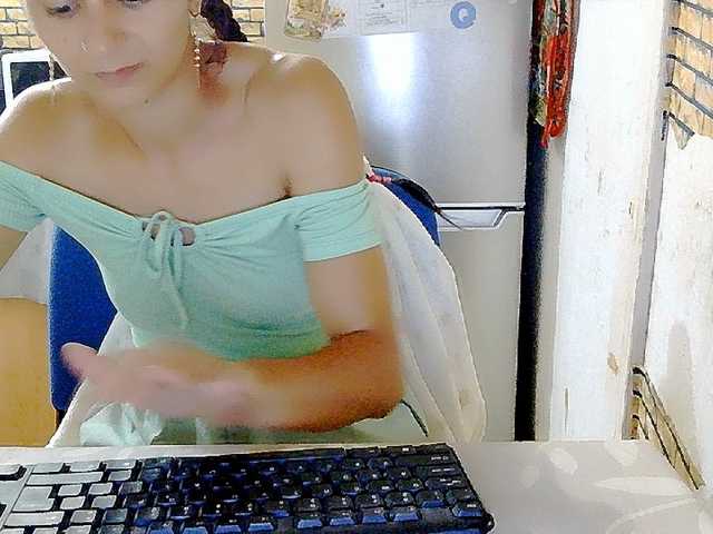 Pervertqueen live cam on BongaCams
