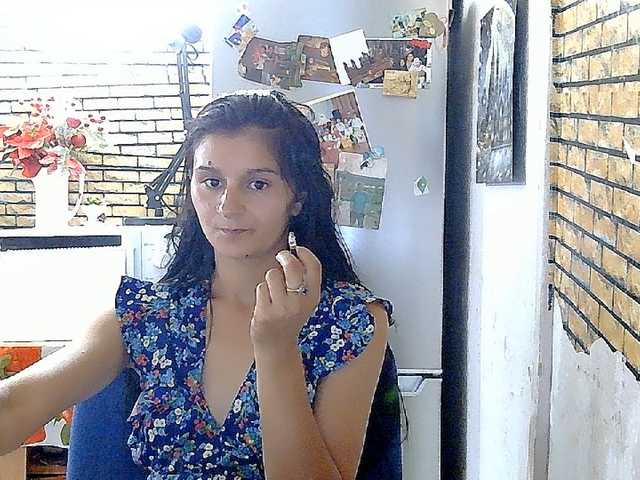 Pervertqueen live cam on BongaCams