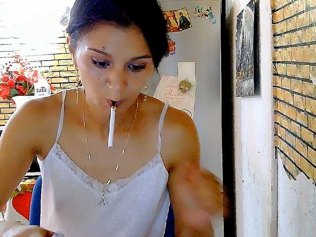 Pervertqueen live cam on BongaCams