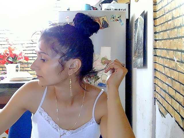 Pervertqueen live cam on BongaCams