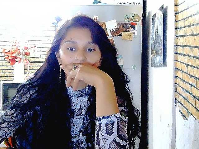 Pervertqueen live cam on BongaCams