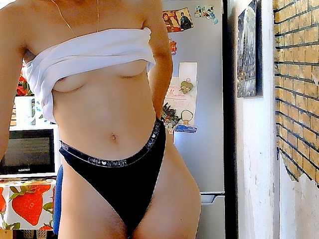 Pervertqueen live cam on BongaCams
