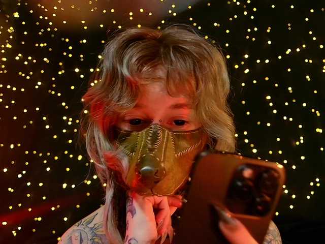 LittleSpaceMouse-'s BongaCams show and profile