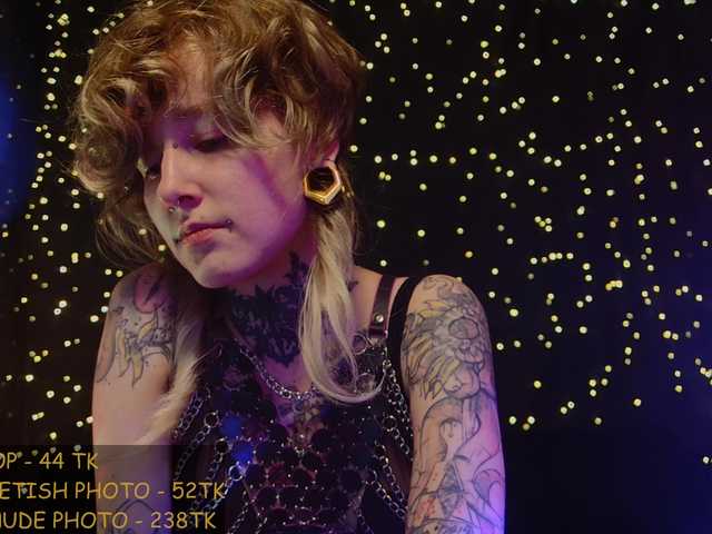 LittleSpaceMouse- live cam on BongaCams