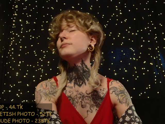 LittleSpaceMouse- live cam on BongaCams