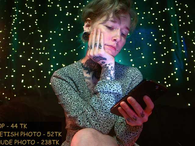 LittleSpaceMouse-, 23 y/o - Live Cam on BongaCams