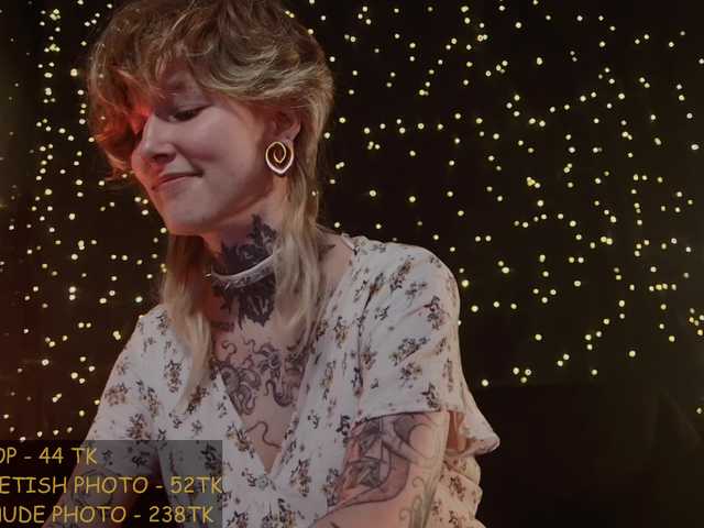 LittleSpaceMouse- live cam on BongaCams